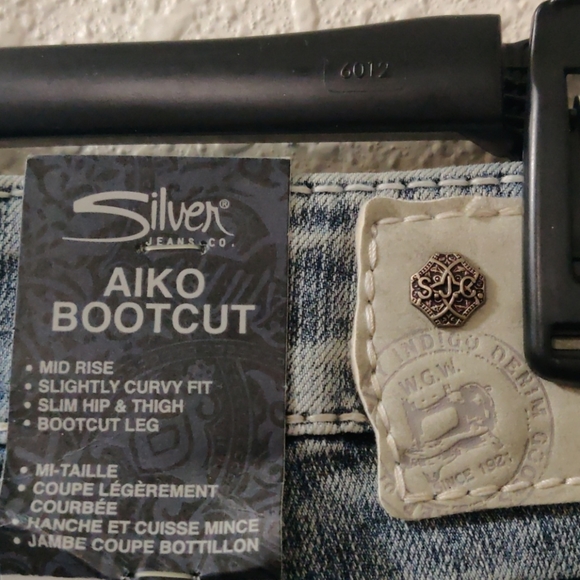 Silver Jeans NEW W/TAGS 28x33 - Picture 3 of 5